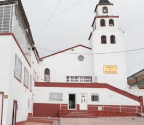 La Piedra Del Amor, Los Chorros de las Lavanderas y El Mirador Parroquia la Resurrección son algunos de los lugares para visitar en Rafael Uribe Uribe.